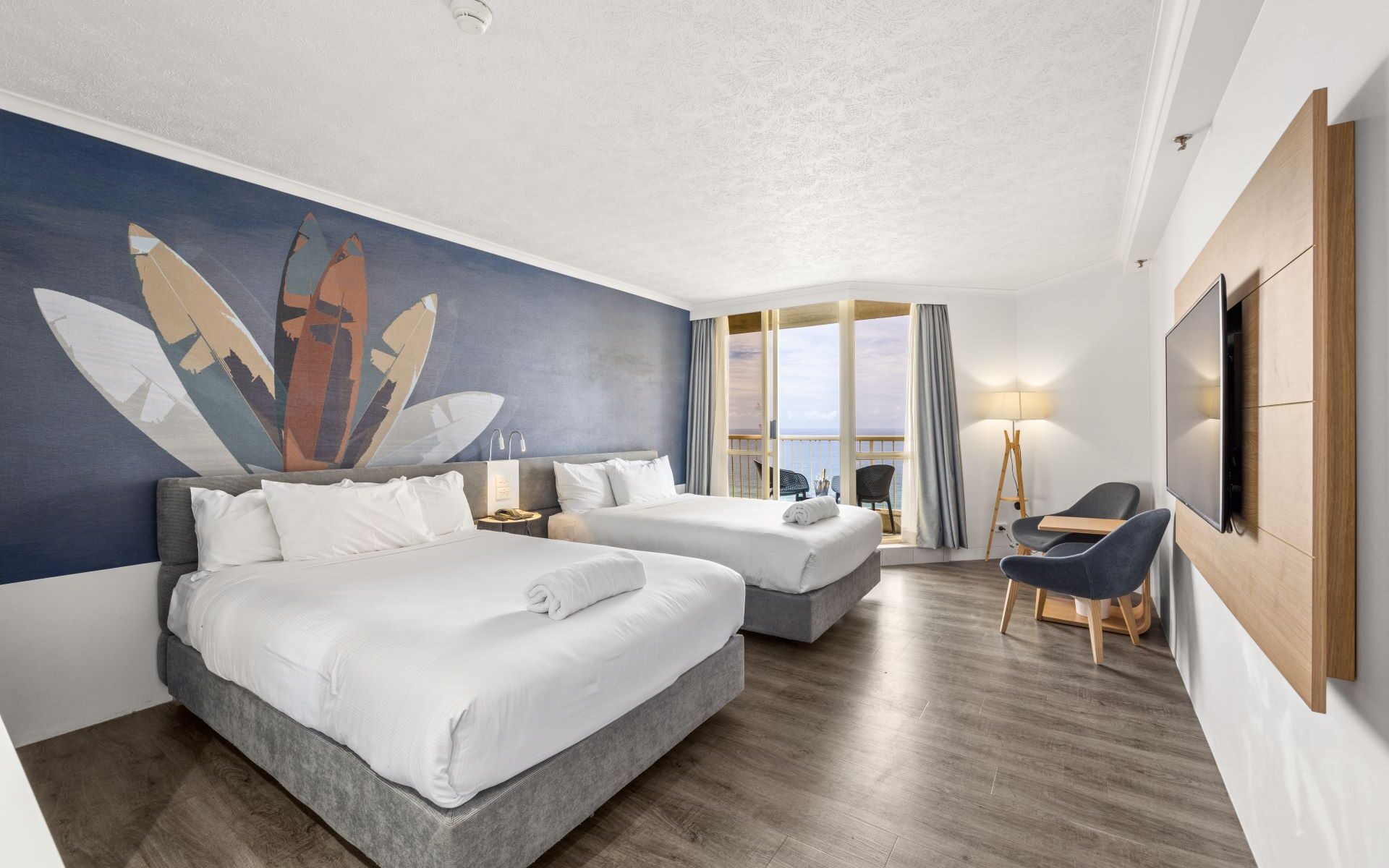 諾富特衝浪者天堂酒店酒店房間，海景窗戶