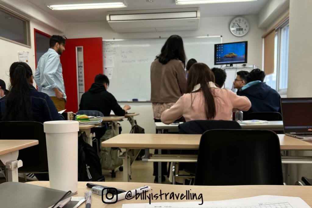 日本語言學校日文教材與測驗內容，留學生實際上課情況