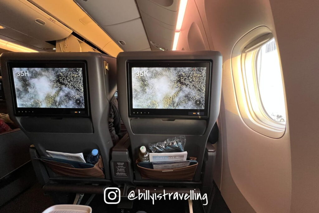 國泰航空 777-300 ER 特選經濟艙PEY 座位 腳踏板