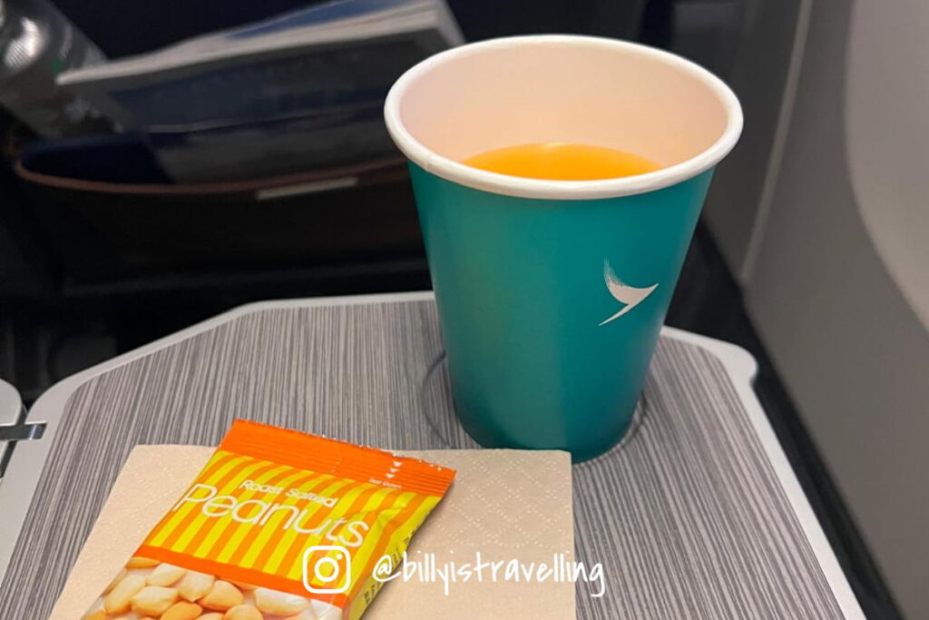 國泰航空 CX581 特選經濟艙 餐前小食