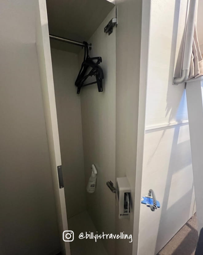 千歲特雷斯大酒店 Hotel Grand Terrace Chitose膠囊房間設有 有鎖儲物櫃存放貴重物品