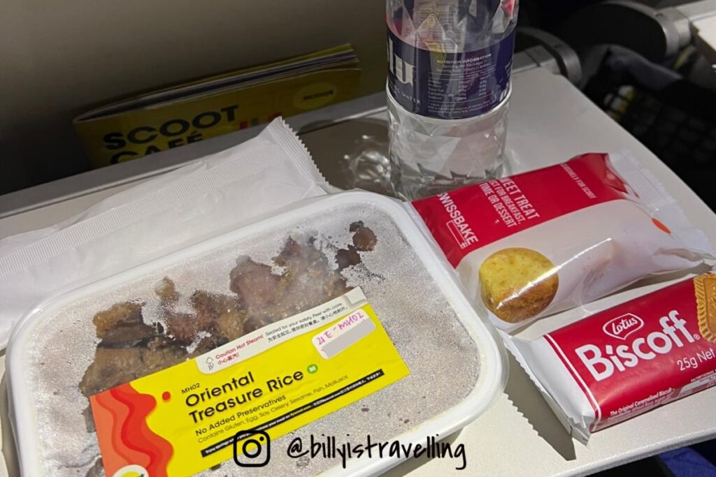 Scoot 低成本航空飛機餐全套內容,包括主食、小食及飲品