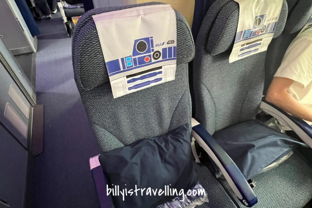 ana b787-9 star wars livery economy class seat