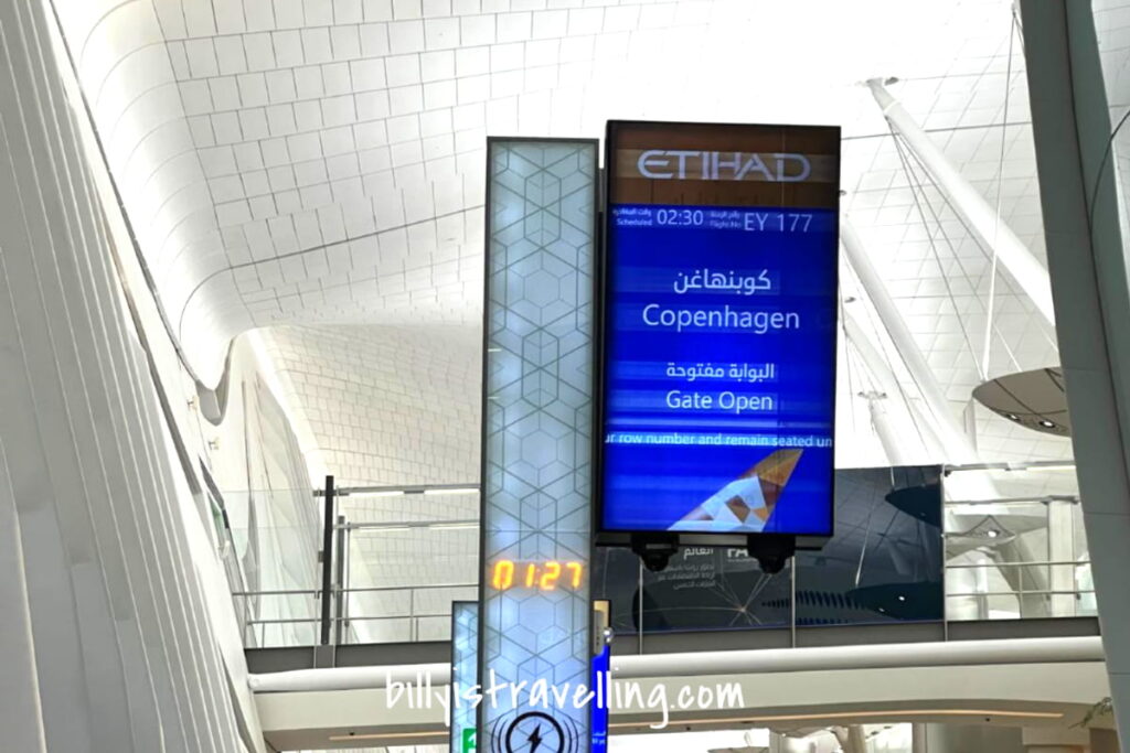 etihad flight ey177 auh to cph