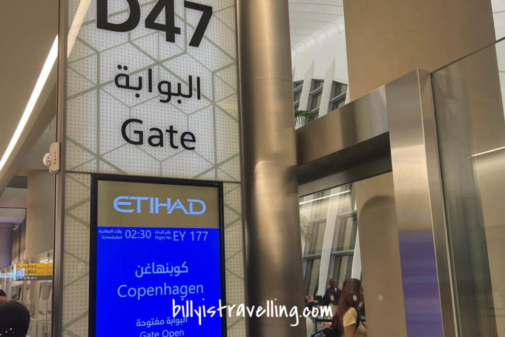 etihad flight ey177 Abu Dhabi to Copenhagen boarding gate