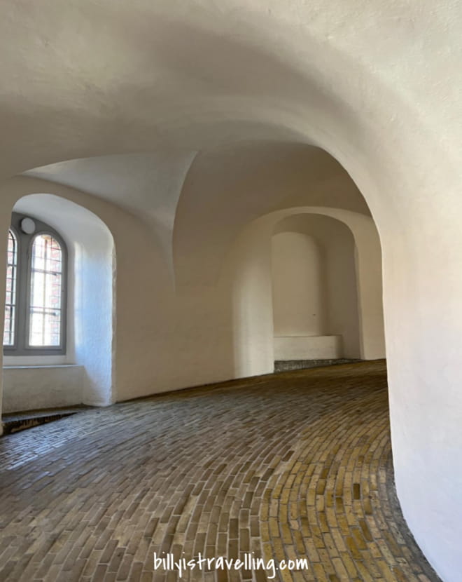 copenhagen the round tower no stair inside