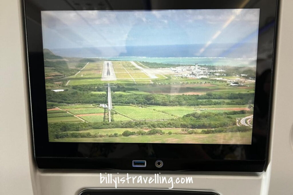 ANA NH1747 arriving at ishigaki