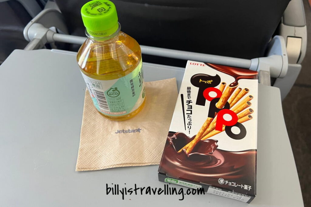 jetstar japan domestic inflight snacks and drinks