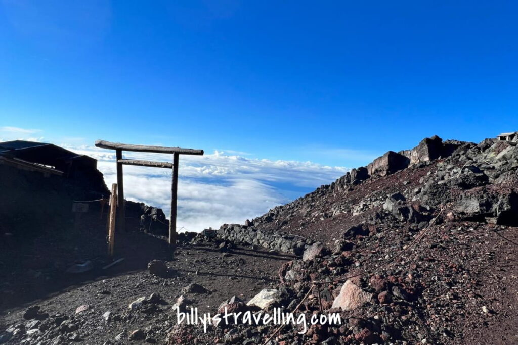 富士山山上鳥居